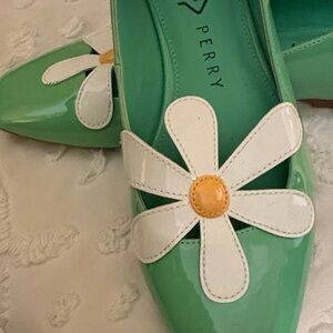 Katy Perry Collections Green Flats with White and Yellow Floral Design